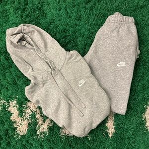 Nike Grey Sweatsuit sz Small